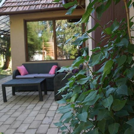 Edes Otthon Apartman Gyula Bagian luar foto
